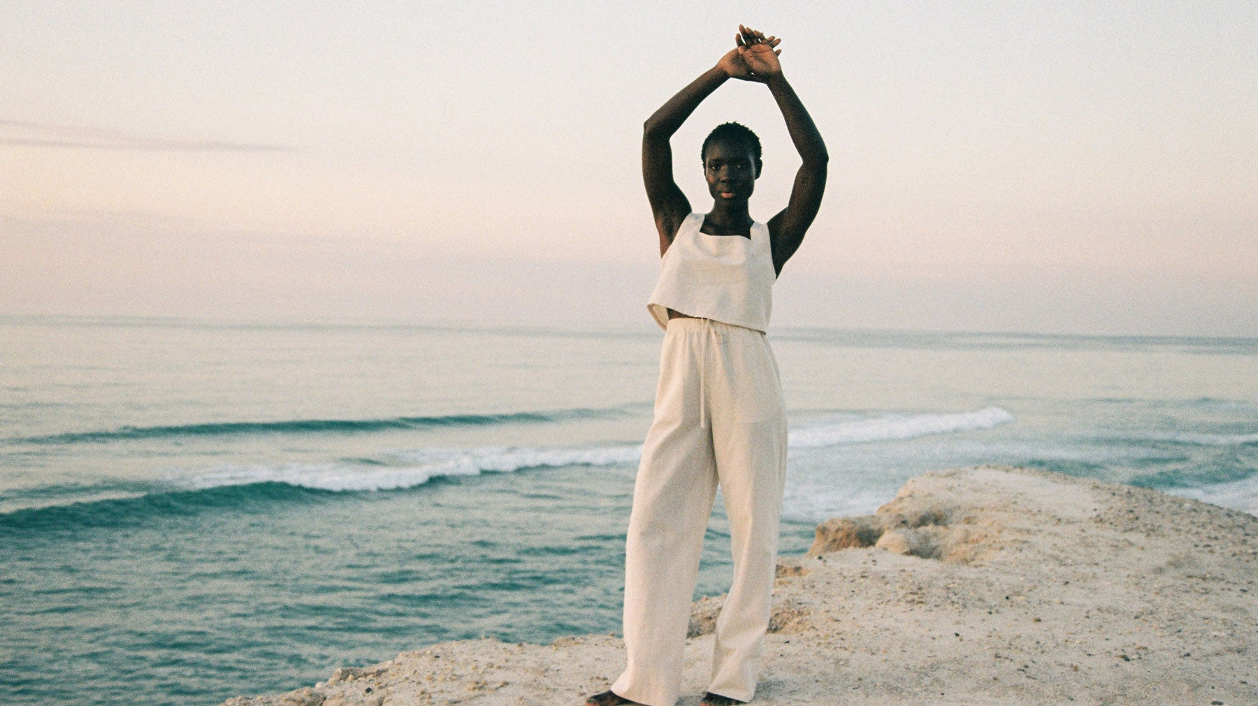 What To Wear With Wide Leg Linen Pants: Outfits For Work And Play Luxmii