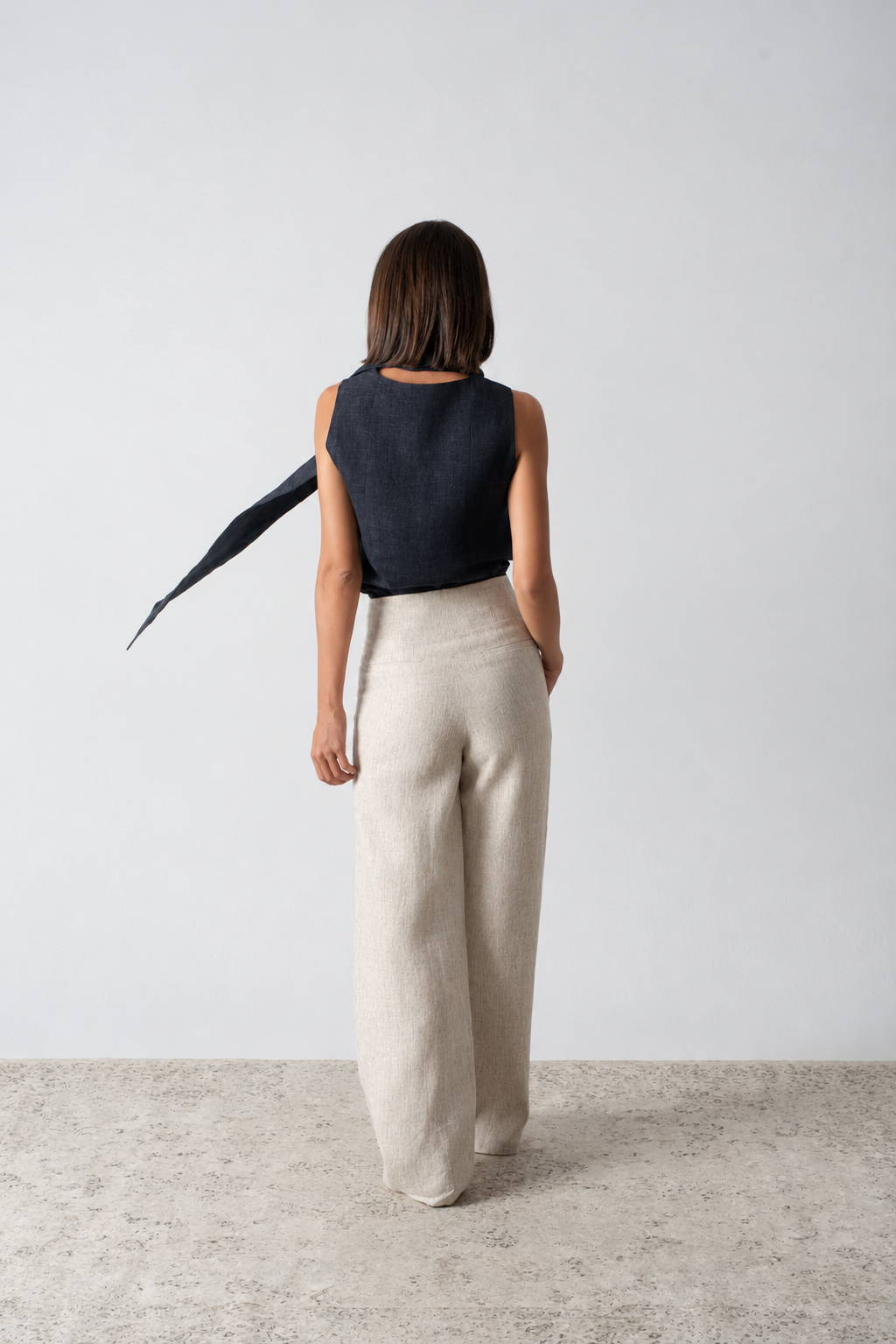 Vaeli Scarf Top Navy Luxmii