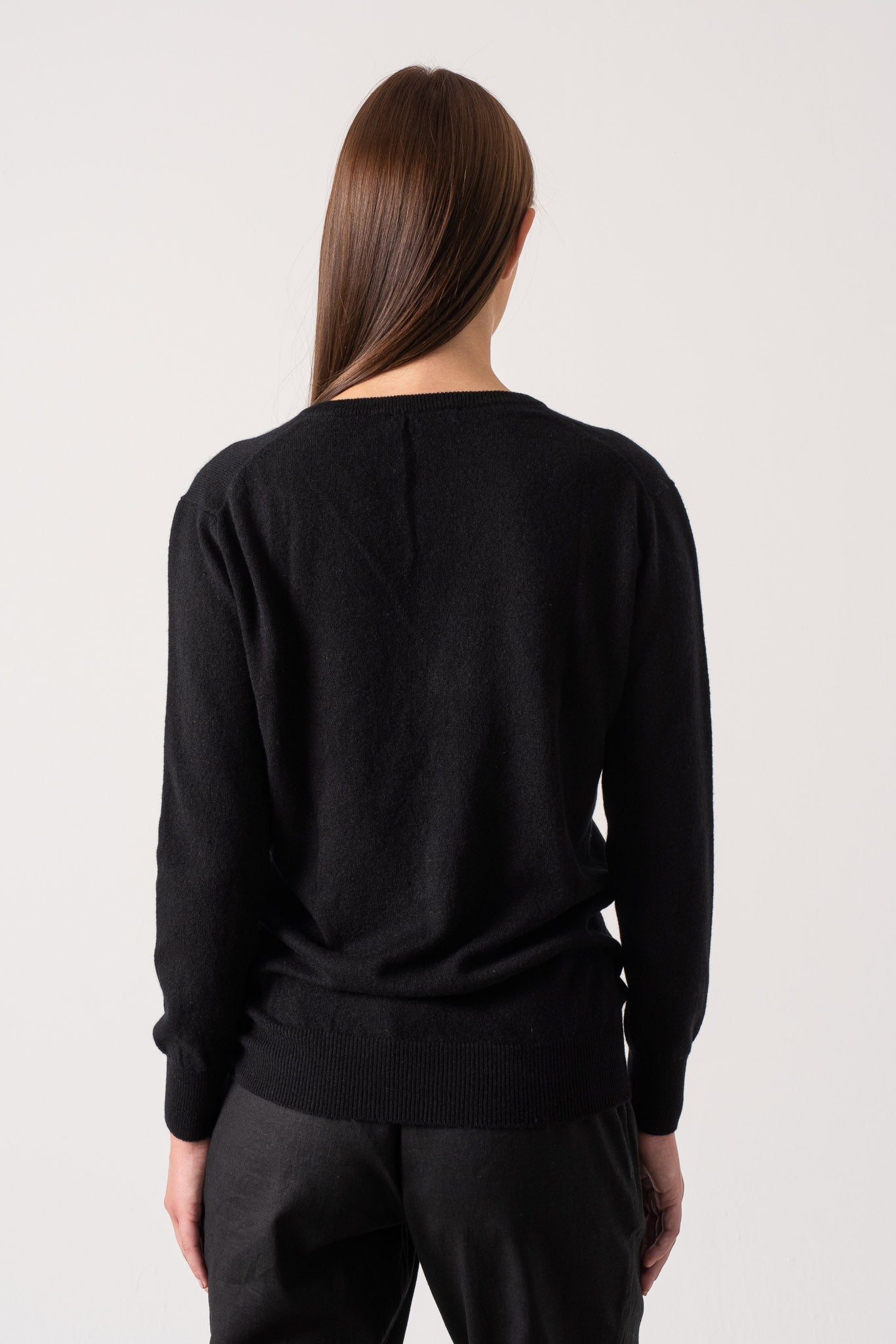 Velare Crewneck Cashmere Sweater Black Luxmii