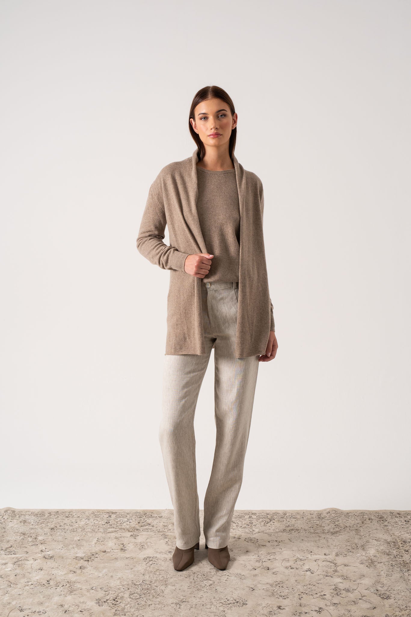 Aurea Cashmere Cardigan Taupe Luxmii