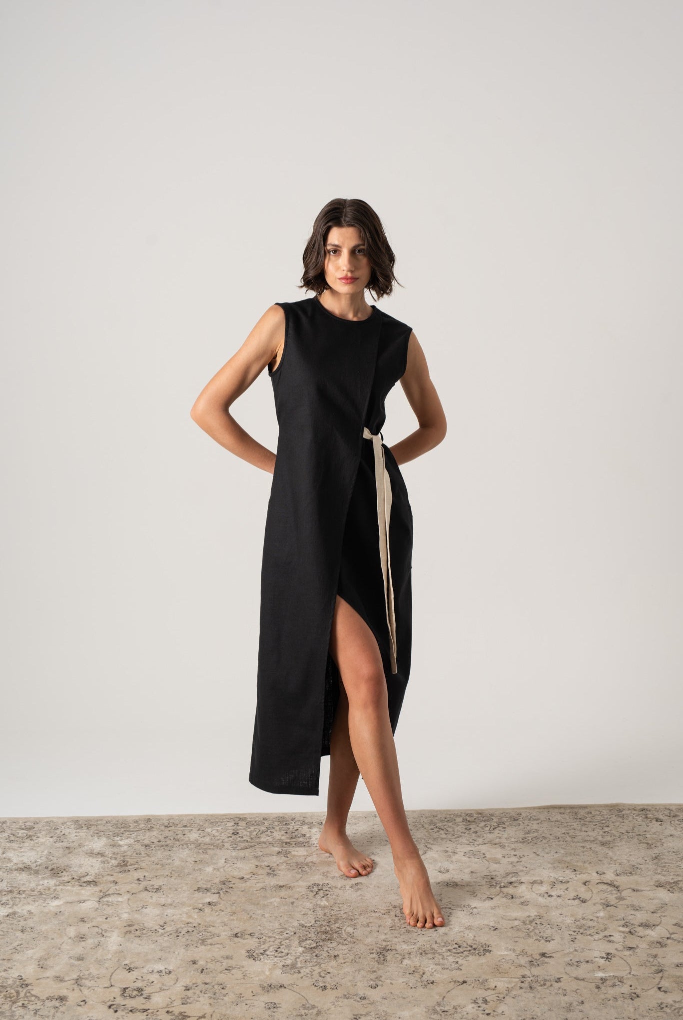 Aurore Linen Midi Dress Black Luxmii