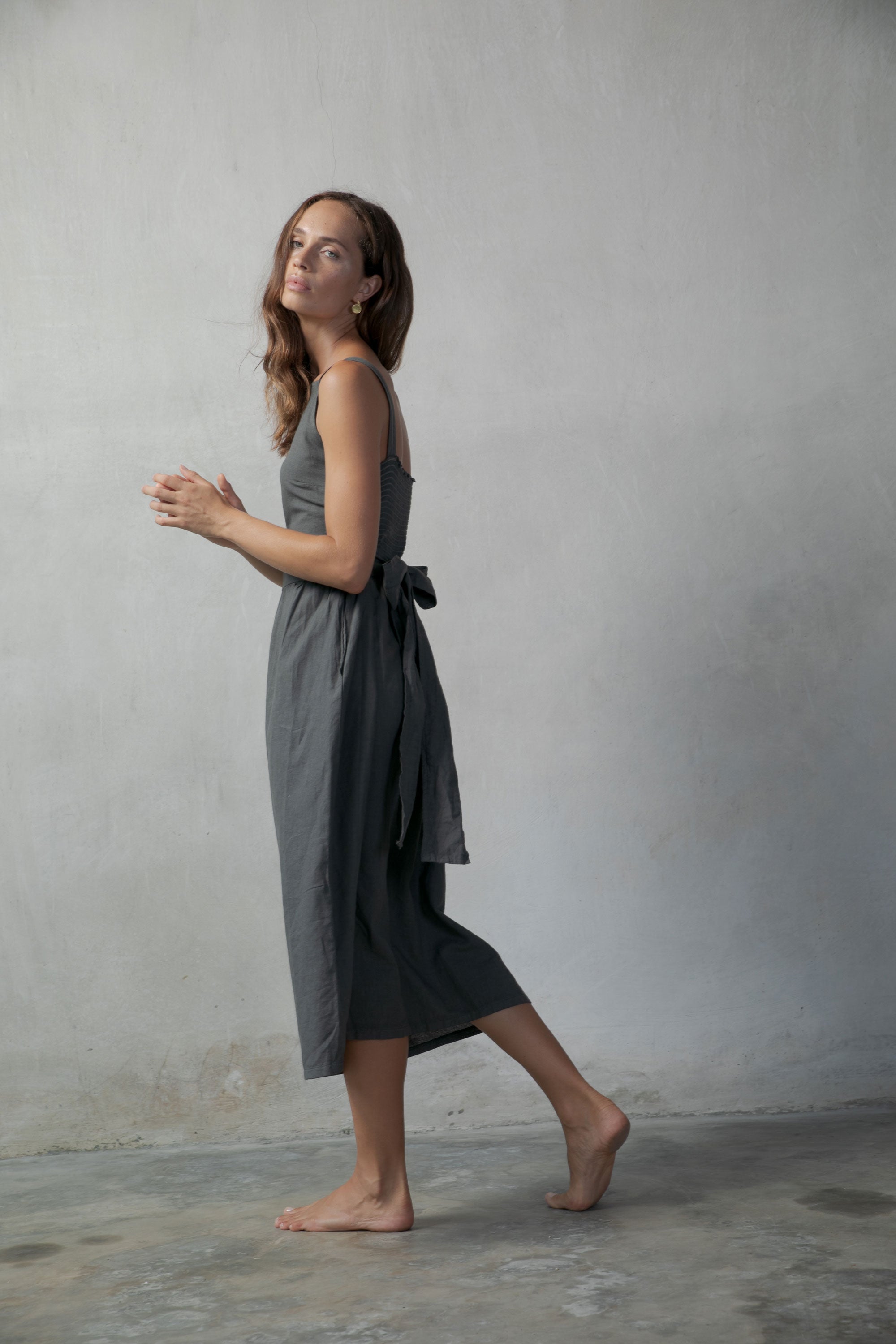 Farfalla Linen Midi Dress Grey Anthrazit Luxmii