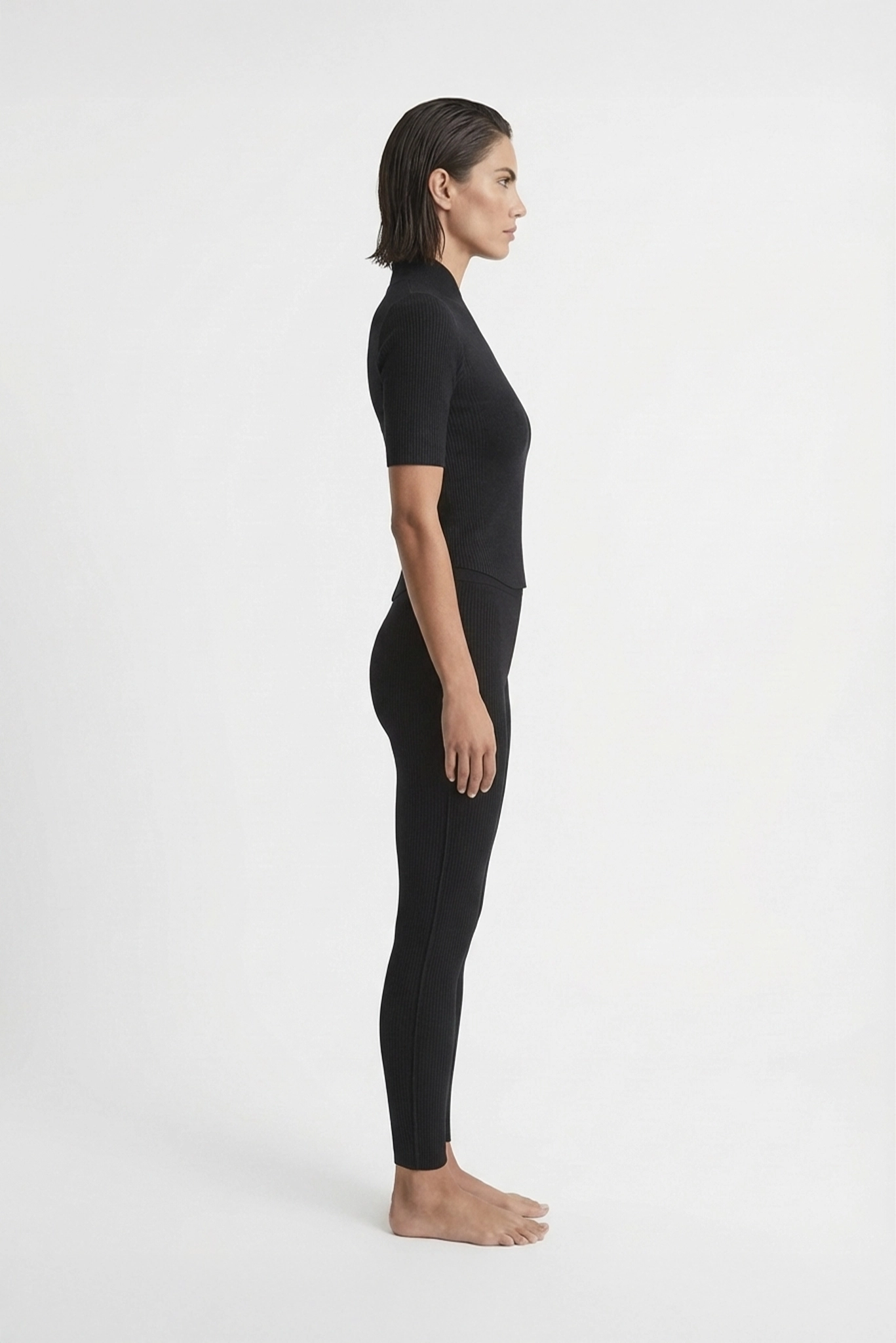 Ribbed Entonnoir Top in Black Luxmii